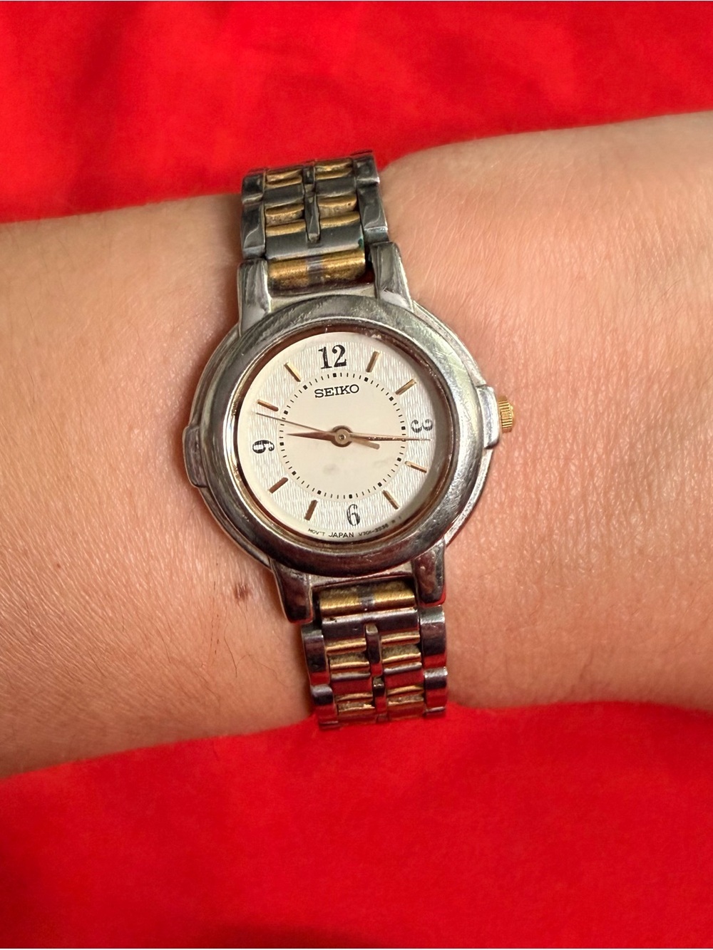 Seiko VintageTwo-Tone Silver and Gold Women's Wristwatch